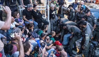 İsrail’deki savaş karşıtı protestolarda 25 kişi tutuklandı