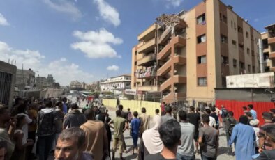 İsrail’den, Nasır Hastanesi’ne saldırı: 19 ölü