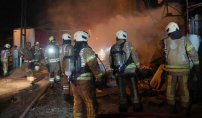 İstanbul Avcılar’da çorap atölyesinde yangın paniği!