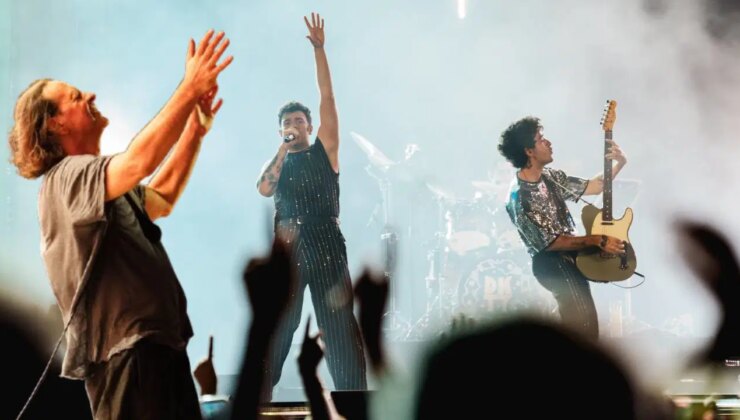 İstanbul Festivali’nde rock zirvesi… Duman ve Dolu Kadehi Ters Tut aynı gecede sahne aldı!