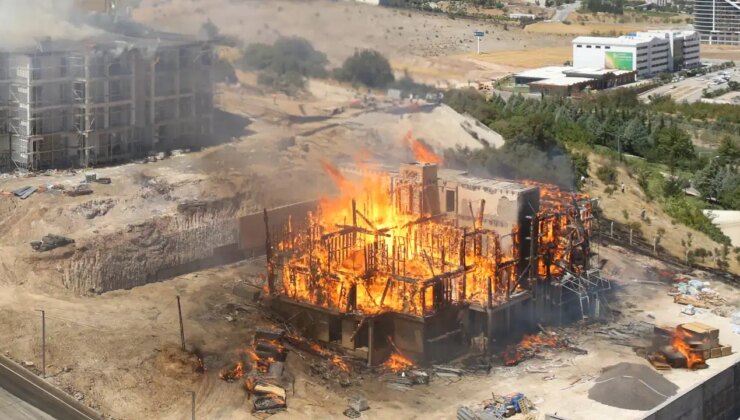 Kahramanmaraş’ta Orman Bölge Müdürlüğü inşaatında yangın…  CHP İl Başkanı Ünal Ateş: ‘Diğer binalara da yangın sıçradı’