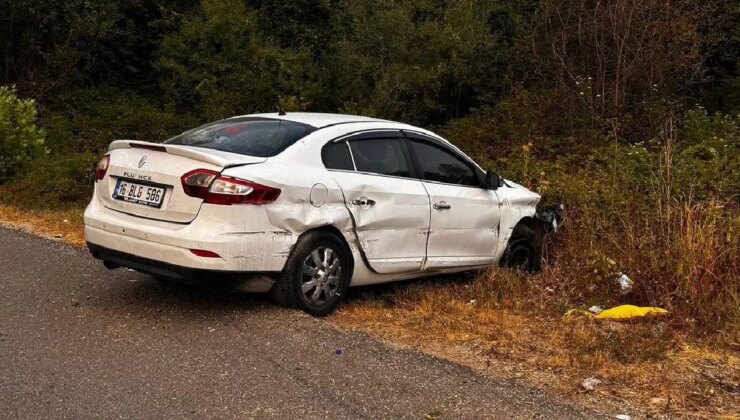 Kamyonetin sıkıştırdığı otomobil kaza yaptı: Yaralılar var!