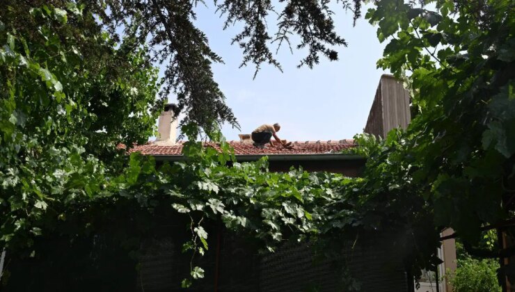 Kayseri’de sıcak dakikalar… Evin çatısına roket düştü!