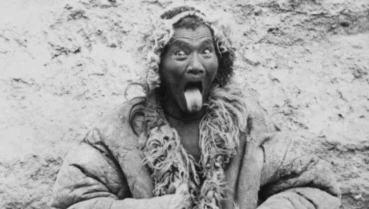 Kimi dil çıkarıyor kimi kokluyor: İlginç selamlaşma kültürleri