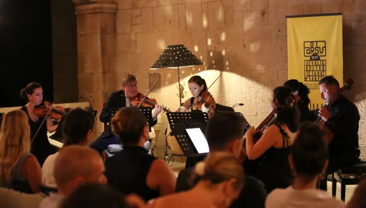 Komili Evi’nde Brahms ve Çaykovski dinledik