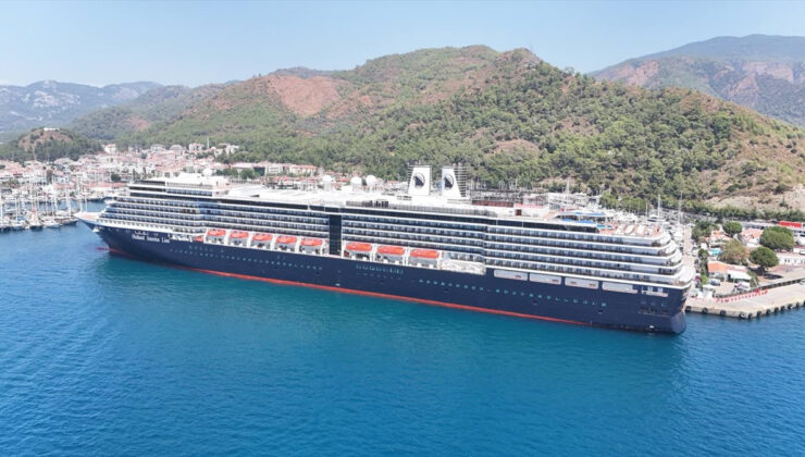 Marmaris, Hollanda bayraklı ‘Oosterdam’ turistlerini ağırladı