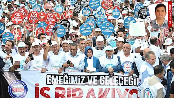 Memurlar dün greve giderken, hükümet akşam yeni teklif sundu: Düşük zamda kararlılar