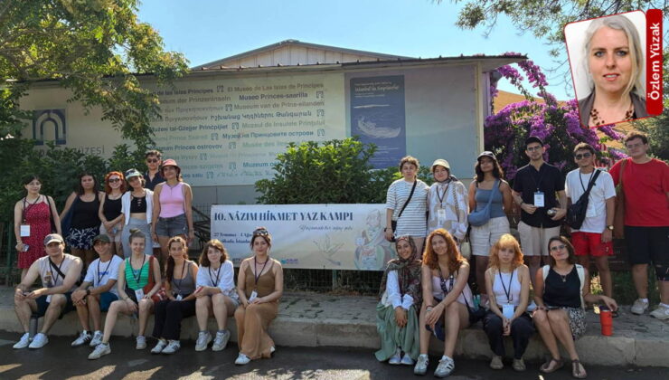 Nâzım Hikmet Yaz Kampı’nın 10.’uncusu kapsamında 20 katılımcı Büyükada’da bir araya geldi: Gençlerden manifesto