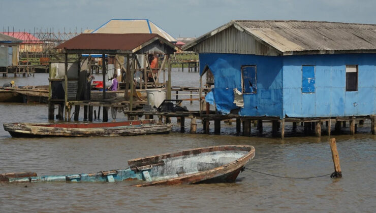 Nijerya’da yolcu teknesi battı: 40’tan fazla kişi kayıp