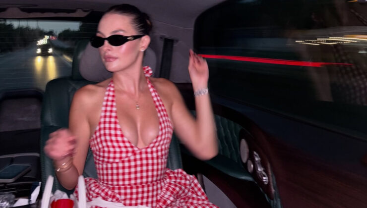 Oyuncu Melis Sezen derin dekolteli ekoseli bir elbise giydi! Fotoğrafa yorum yağdı