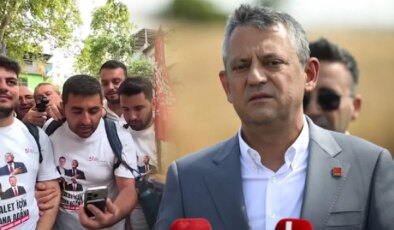 Özgür Özel, Adana’dan Silivri’ye yürüyen CHP’li gençlere seslendi: Umudum yürüyüşünüzün ve mücadelemizin çok daha hızlı sonuç vermesi