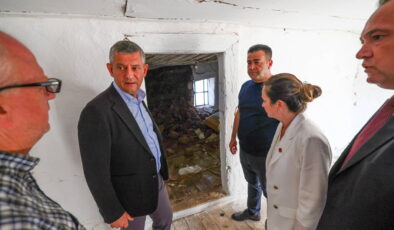 Özgür Özel, Sındırgı’da depremzedelerle bir araya geldi