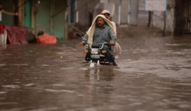 Pakistan’da muson yağmurları etkili oldu: Can kaybı 299’a yükseldi