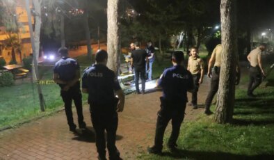 Parkta çıkan tartışma kanlı bitti: 1 ölü!