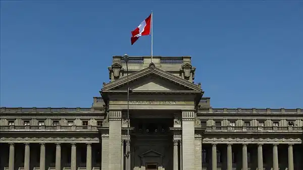 Peru’da insan hakları krizi: Katliamla suçlanan askerlere af