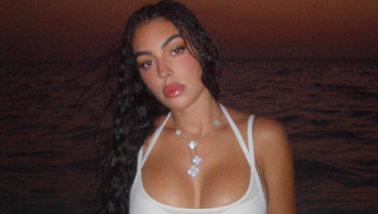 Ronaldo’nun sevgilisi Georgina Rodriguez’in tatil kareleri! Beyaz mini şort gündem oldu