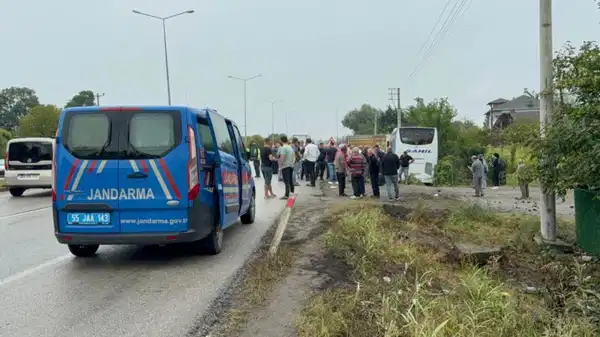 Samsun’da yolcu otobüsü kaza yaptı: Yaralılar var!