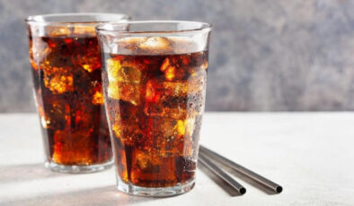 Şekersiz deyip geçmeyin: Gazlı içecekler diyabet riskini ciddi şekilde artırıyor