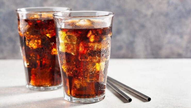 Şekersiz deyip geçmeyin: Gazlı içecekler diyabet riskini ciddi şekilde artırıyor