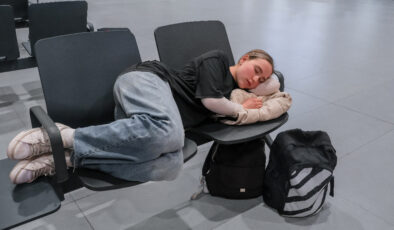 Seyahat etmek korkulu rüya olmasın: Jet lag etkisini azaltan 3 yöntem