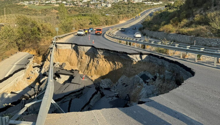 Söke-Kuşadası karayolu çökme nedeniyle ulaşıma kapatıldı