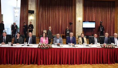 Son dakika… CHP’den komisyona 29 maddelik ‘demokratikleşme paketi’ önerisi