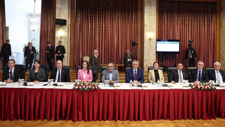 Son dakika… CHP’den komisyona 29 maddelik ‘demokratikleşme paketi’ önerisi