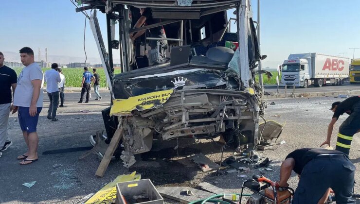 Son dakika… Mardin’de halk otobüsü ile TIR çarpıştı: Ölü ve yaralılar var!