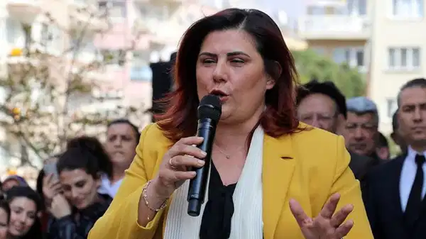 Son Dakika… Özlem Çerçioğlu, CHP’den istifa etti