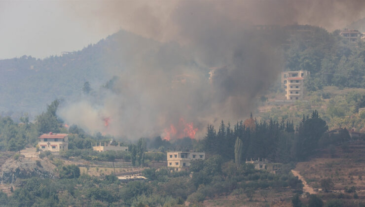 Suriye’de ormanlar alev alev yanıyor