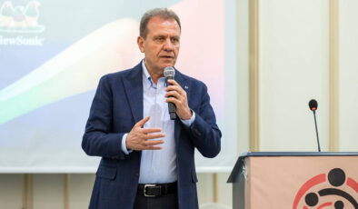 TBB Başkan Vekili Vahap Seçer: ‘Bizim belediye başkanlarımızın yeri, 14,5 metrekarelik Silivri’deki zindanlar değil, halkın yanıdır’