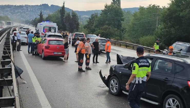 TEM Otoyolu’nda zincirleme kaza: Çok sayıda yaralı var!