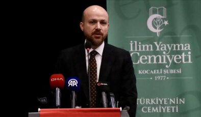 TÜGVA’nın stadyumdaki ‘tekbirli, dualı’ etkinliğinin ardından… Bilal Erdoğan’dan ‘Filistin’ yürüyüşüne destek: Siyasete mi hazırlanıyor?