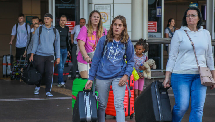 Turizm geliri ikinci çeyrekte, yıllık yüzde 8,4 artarak 16,2 milyar dolar oldu