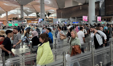 Türkiye’nin yolcu trafiğinin yükünü İstanbul ve Antalya havalimanları çekiyor