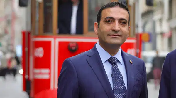 Tutuklu Beyoğlu Belediye Başkanı İnan Güney’e ‘tek sıra’ dayatması: ‘Direnmek mecburiyetinde olduğumu söyledim’