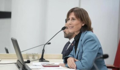 Tutuklu Seyhan Belediye Başkanı Oya Tekin’den mektup var: ‘Mafyalar, çeteler yargılanmazken…’