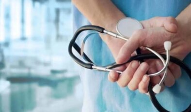 Uzmanlar mesai dışı endoskopi ve ameliyat işlemlerinin tehlikeli olabileceğine vurgu yaptı: ‘Sağlık ekip işidir’