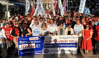 Van’da işten çıkarılan işçilerin eylemi 10’uncu gününde de sürüyor