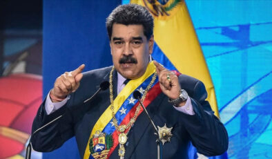 Venezuela Başkanı çağrıda bulundu: Yüzlerce kişi silah altına girmek için başvurdu