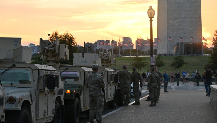 Washington’a sevk edilen 800 Ulusal Muhafız, görev yerlerine konuşlandı