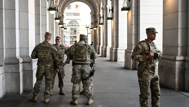 Washington’da Ulusal Muhafızlar silah taşımaya başladı