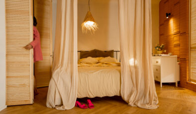 Yatak odasında bu eşyaları asla bulundurmayın: Uyku kalitesini düşürüyor