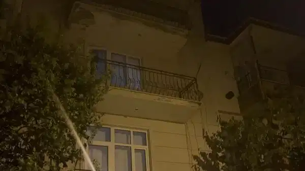 Yeğenini erkek arkadaşıyla yakaladı: Dehşet saçtı!