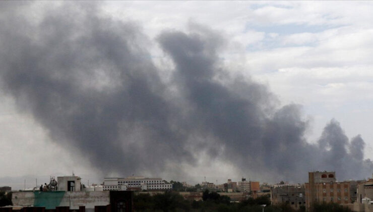 Yemen’in başkenti Sana’da patlamalar duyuldu
