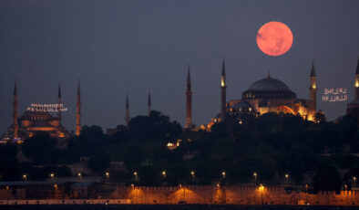 Zamanın izlerini taşıyorlar: İstanbul’un en eski tarihi camileri