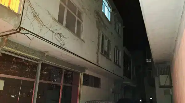 10 yaşındaki çocuk 3. kattan düştü: Ağır yaralandı!