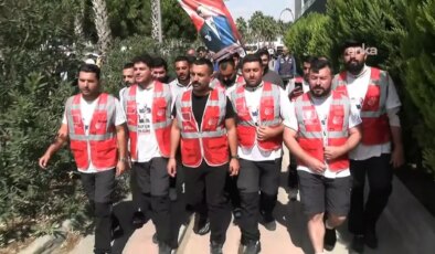 36 gündür yoldalar: CHP’li gençler, ‘Adana’dan Silivri’ye Özgürlük Yürüyüşü’nde İstanbul’a ulaştı