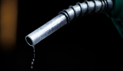 ABD, petrol fiyatı tahminini bu yıl için yükseltti, 2026 öngörüsünü korudu