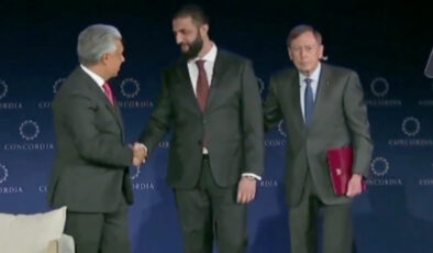 Ahmed Şara, ABD’de eski CIA direktörü ile bir araya geldi